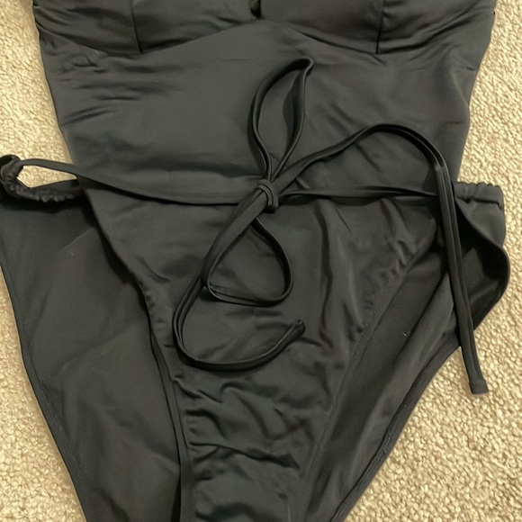 NWT Swimsuits for all by Camille Kostek one piece bathing suit - Picture 2 of 6